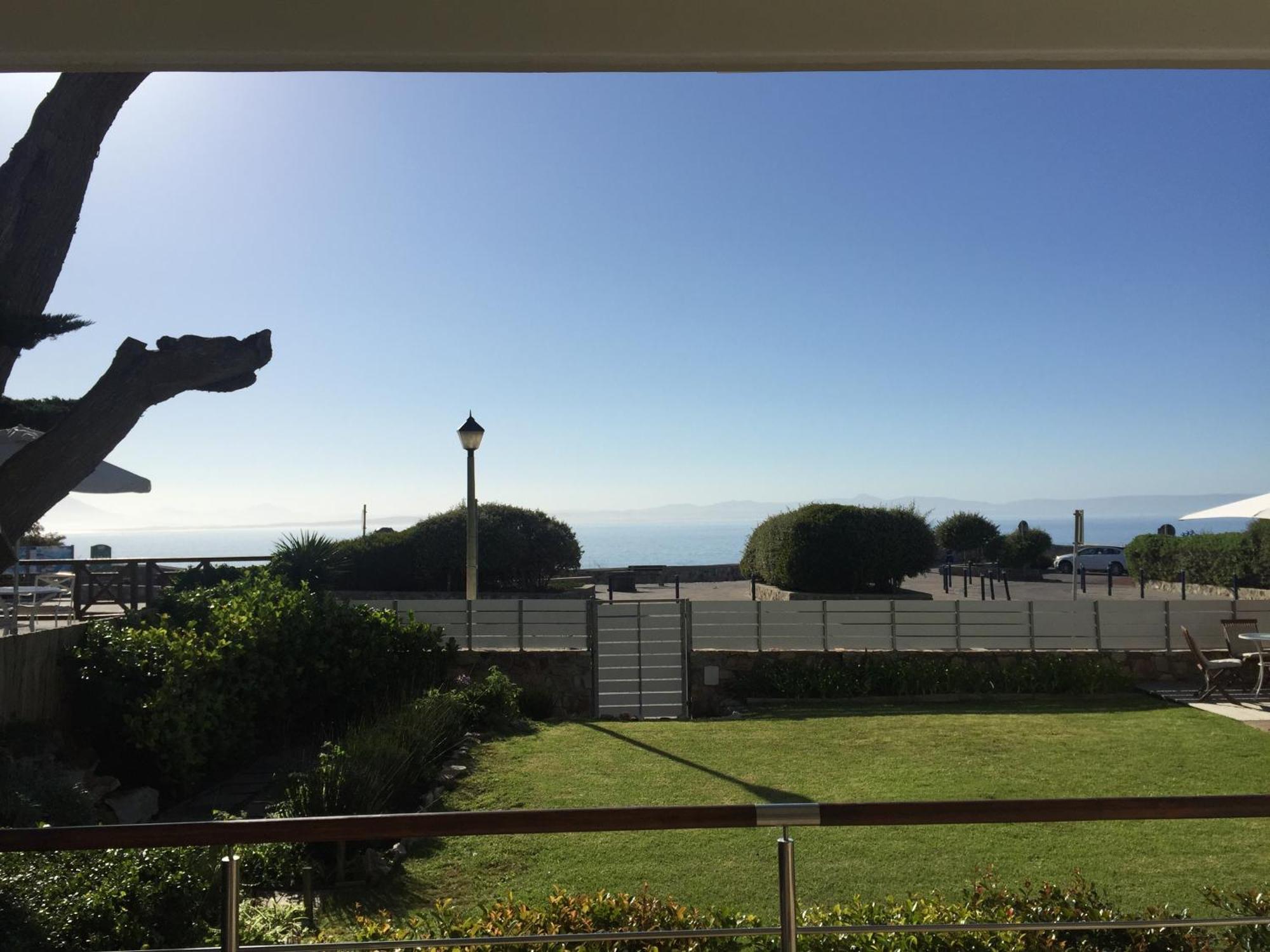 74 On Marine Apartman Hermanus Szoba fotó