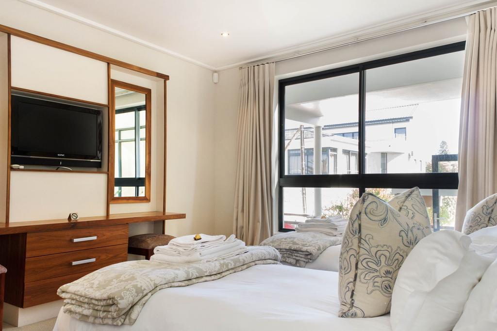 74 On Marine Apartman Hermanus Szoba fotó