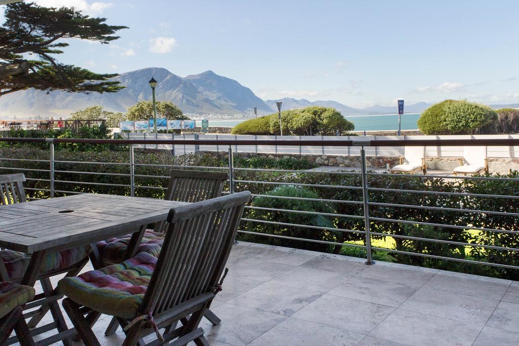 74 On Marine Apartman Hermanus Szoba fotó