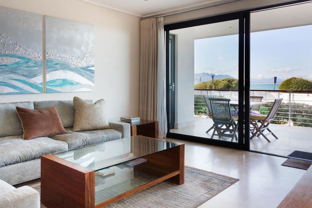 74 On Marine Apartman Hermanus Szoba fotó