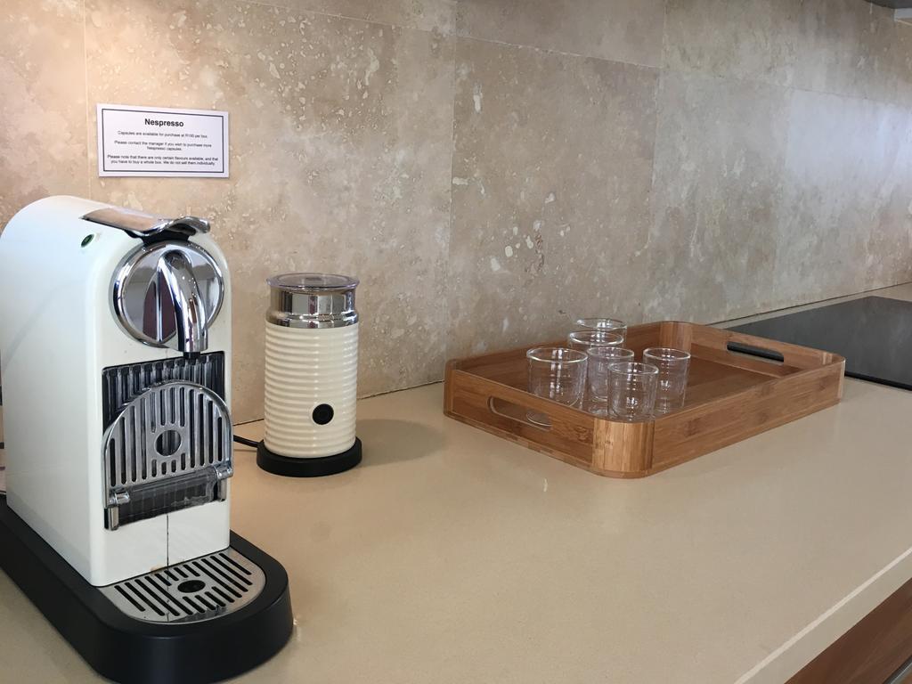 74 On Marine Apartman Hermanus Kültér fotó