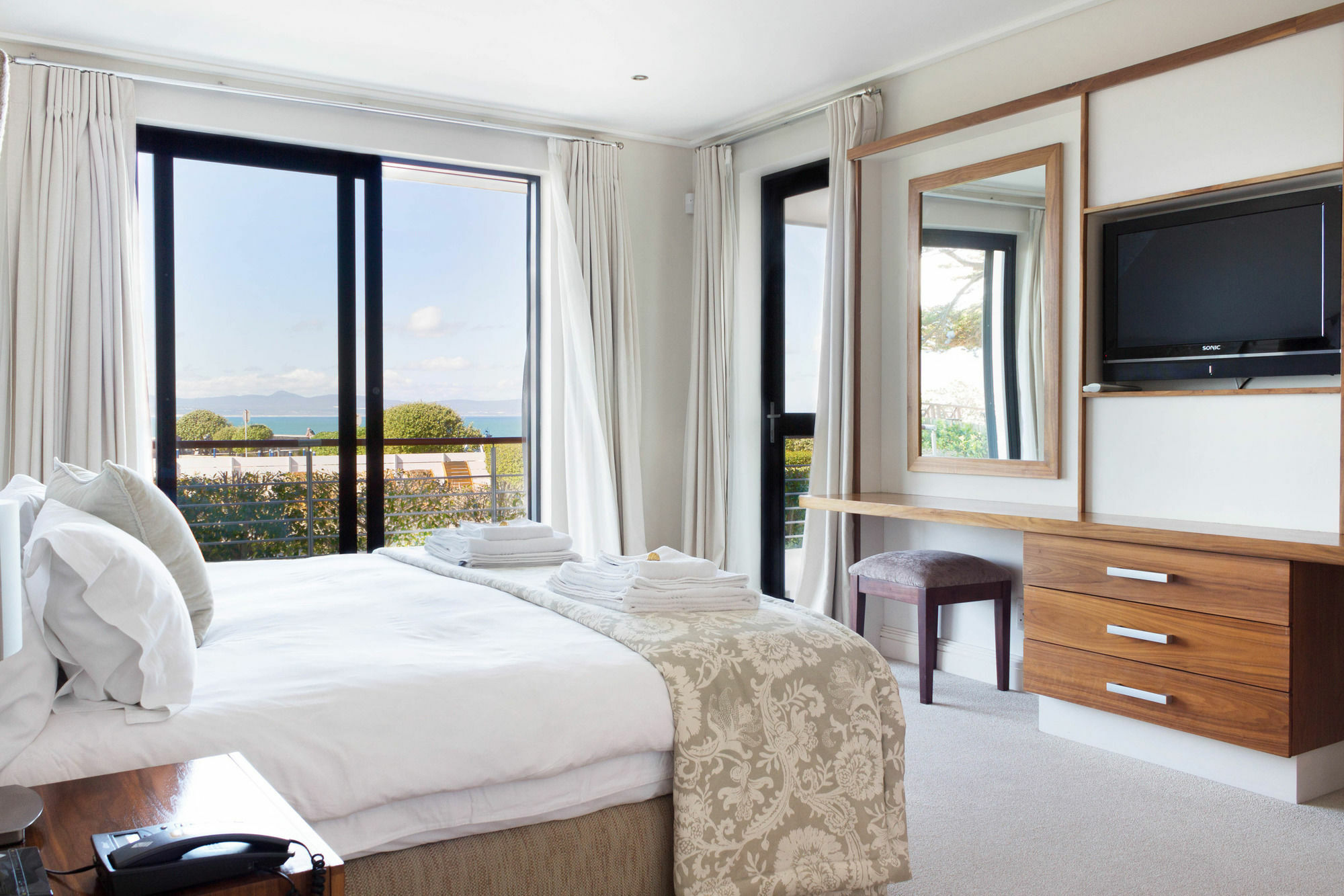 74 On Marine Apartman Hermanus Kültér fotó